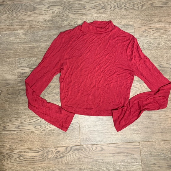 love culture crop top - Picture 3 of 8